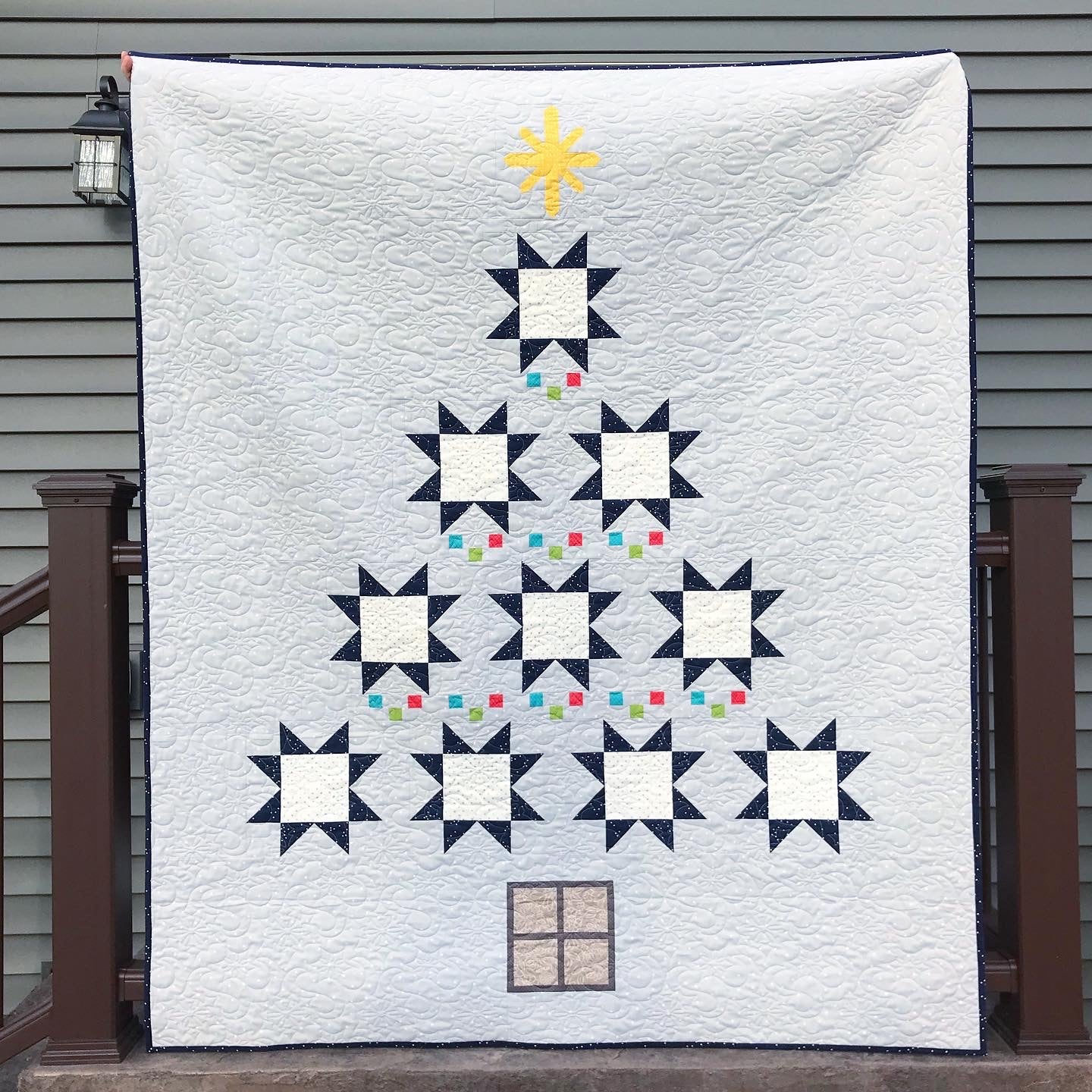 Very Merry in Navy Quilt